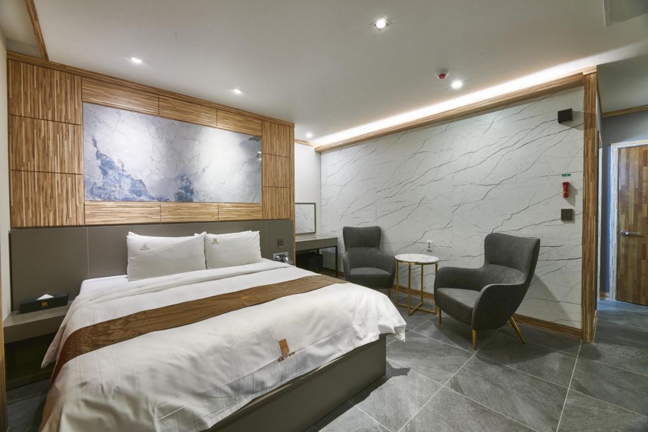 Aura Hotel Ансан Экстерьер фото