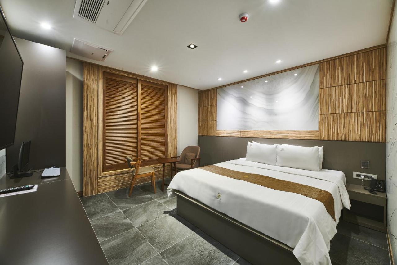 Aura Hotel Ансан Экстерьер фото