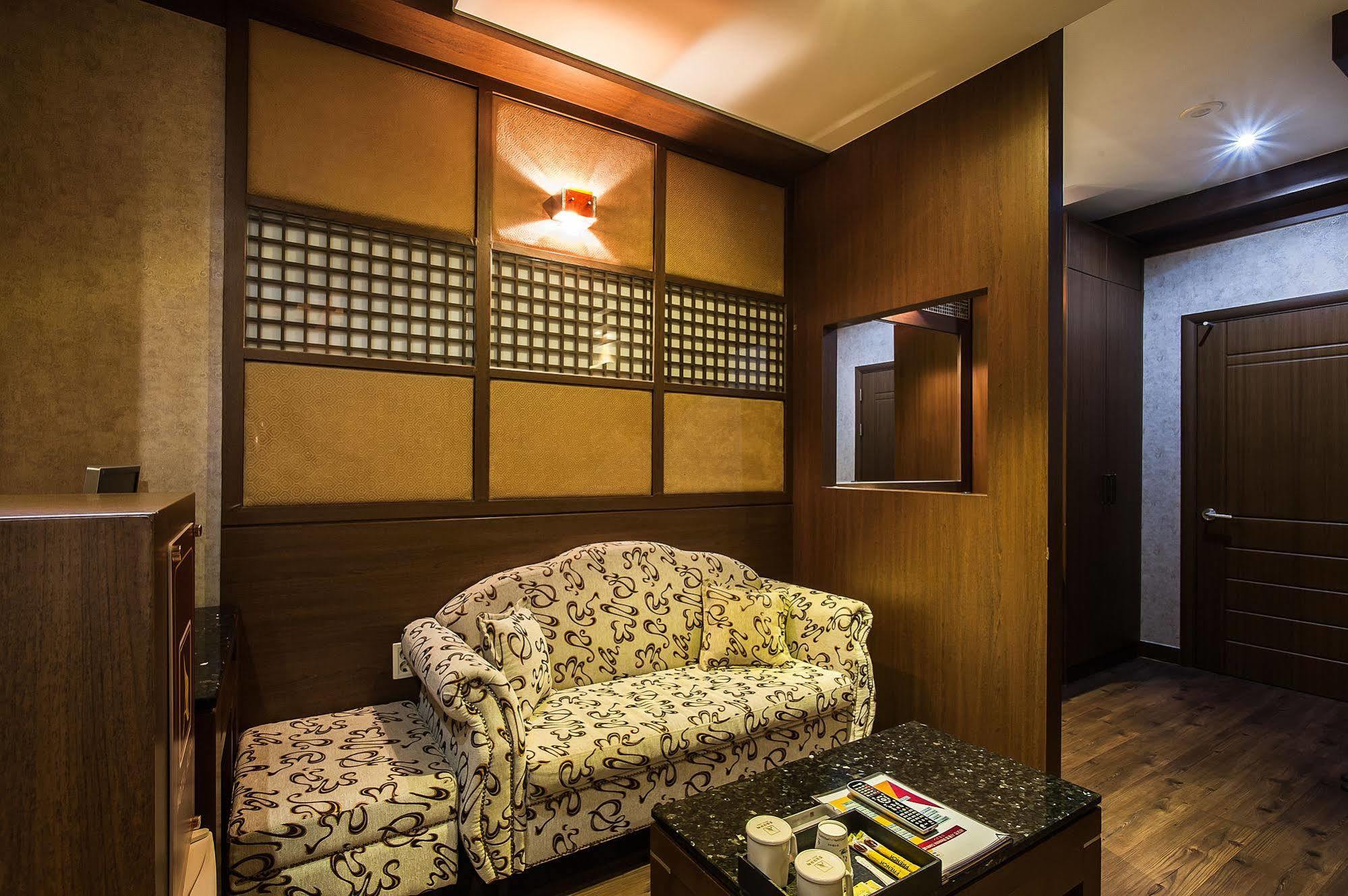 Aura Hotel Ансан Экстерьер фото
